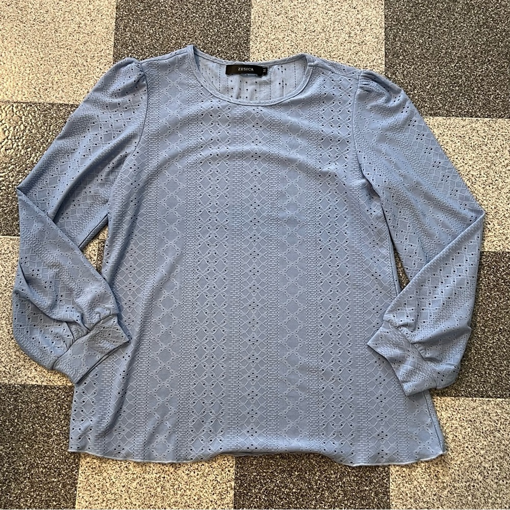 Zesica Light Blue Eyelet Long-Sleeve Blouse- M - Picture 6 of 12